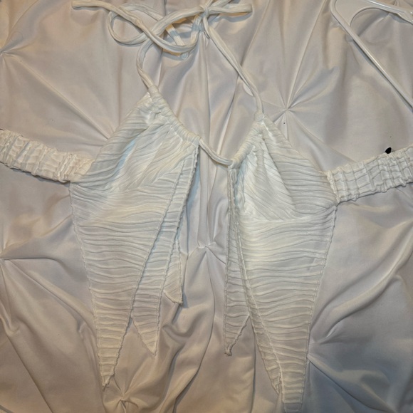 Princess Polly Top - Picture 1 of 3